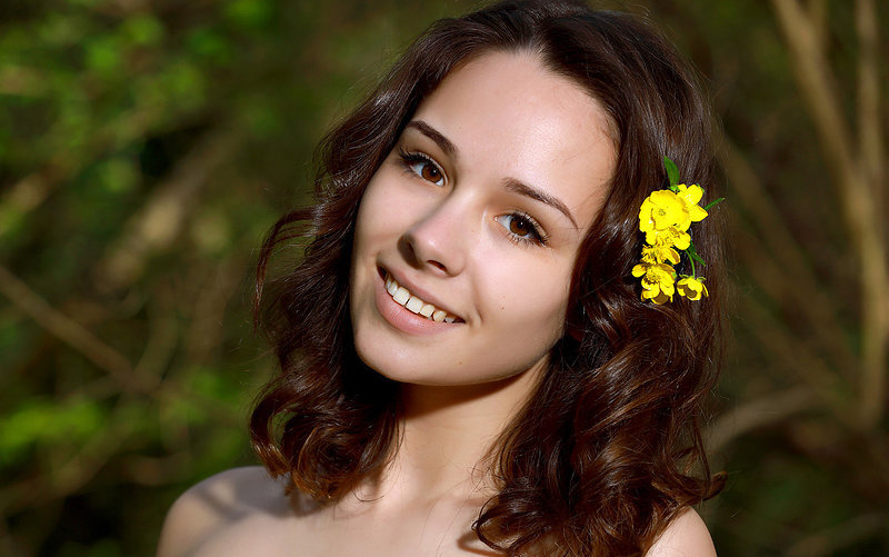 Ангелина, 18