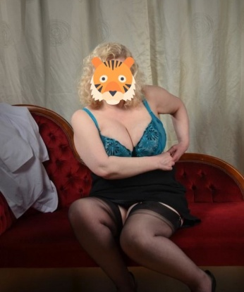 Анжела, 40